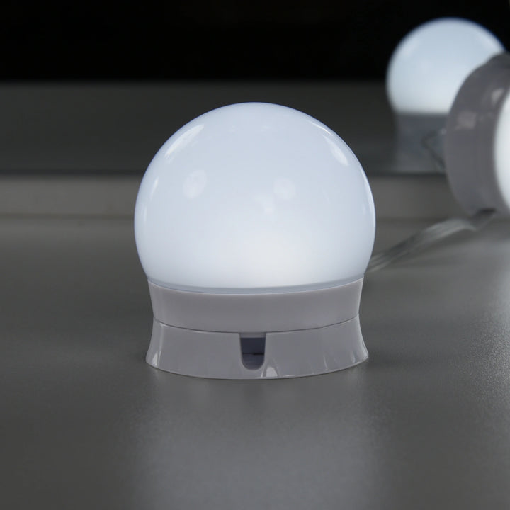 Bulbs for Dressing Table