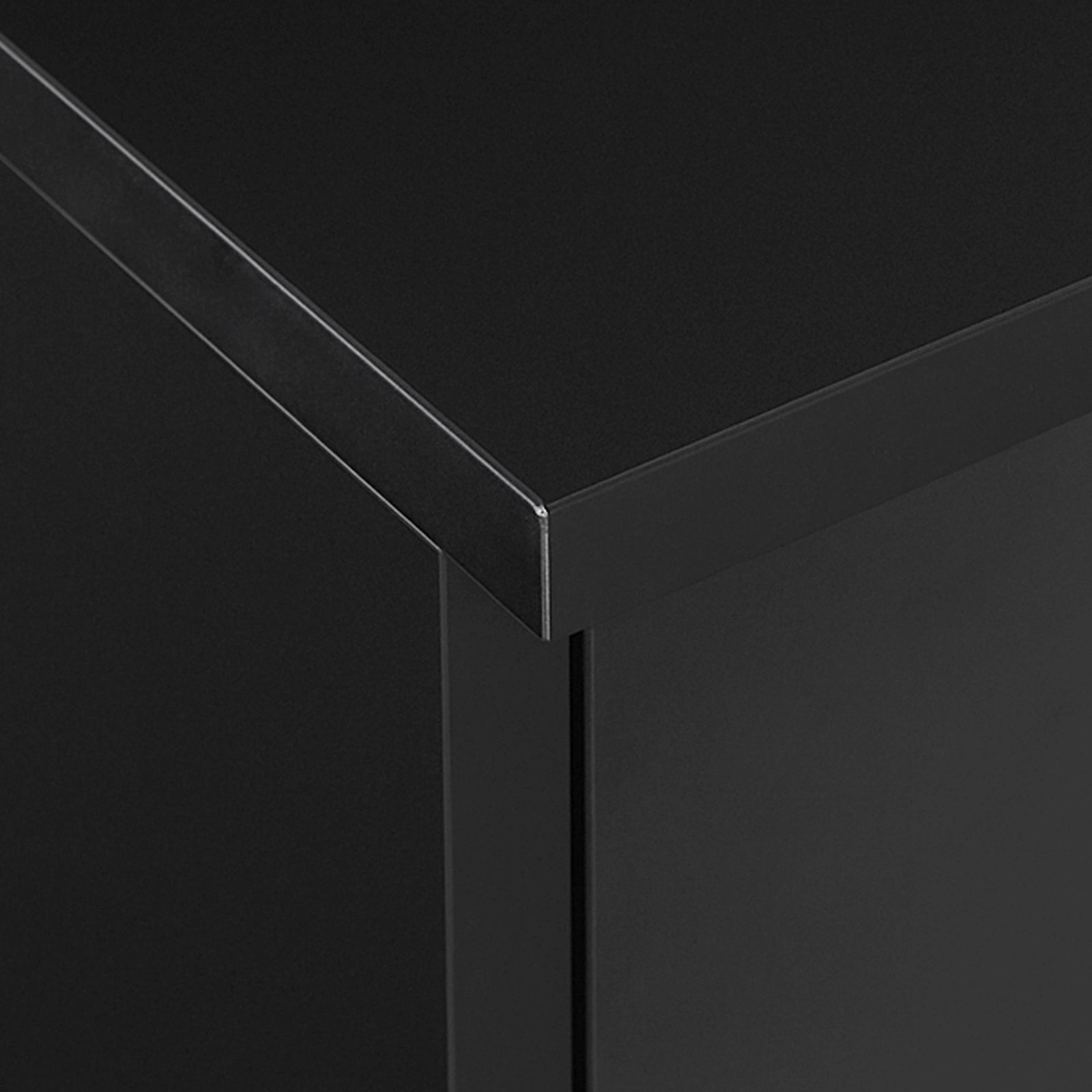 Gently rounded edges of Kamai black 8-drawer chest