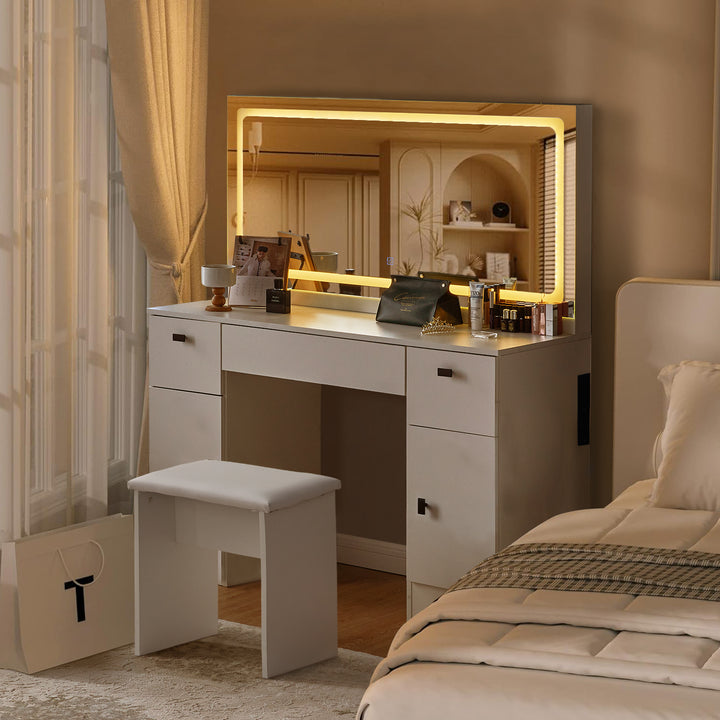 Manor Hollywood White Dressing Table [Charging Station]